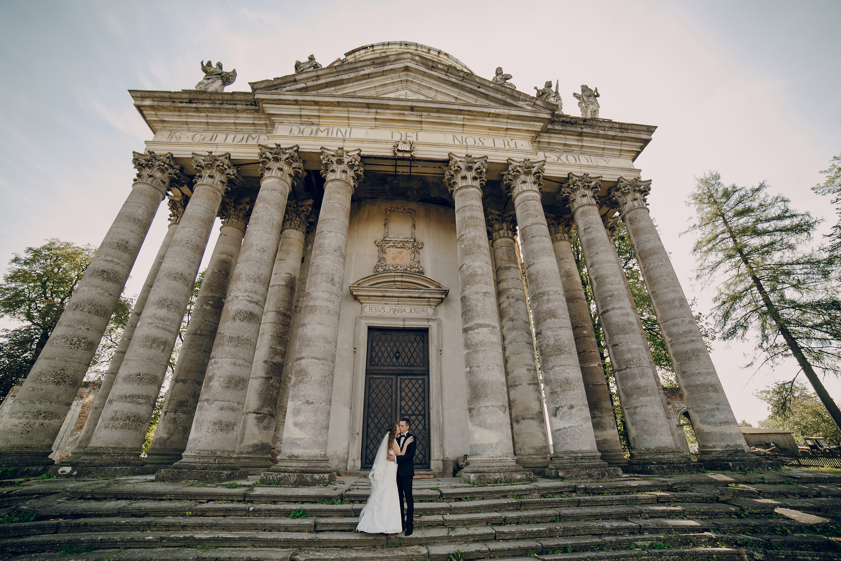 Awe-Inspiring Architecture - Historic Wedding Venue