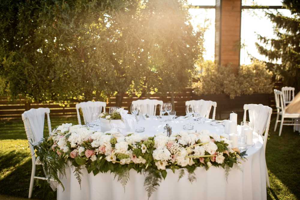 Outdoor Wedding Food - Planning An Outdoor Wedding Reception